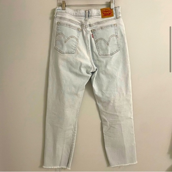 Levi's Denim - Levi’s Wedgie Straight Leg Jeans Light Wash
